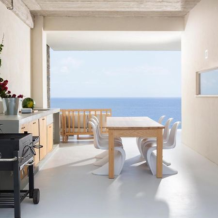 Kuro Beach House - Oceanfront Luxury & 25M Pool Achlia المظهر الخارجي الصورة