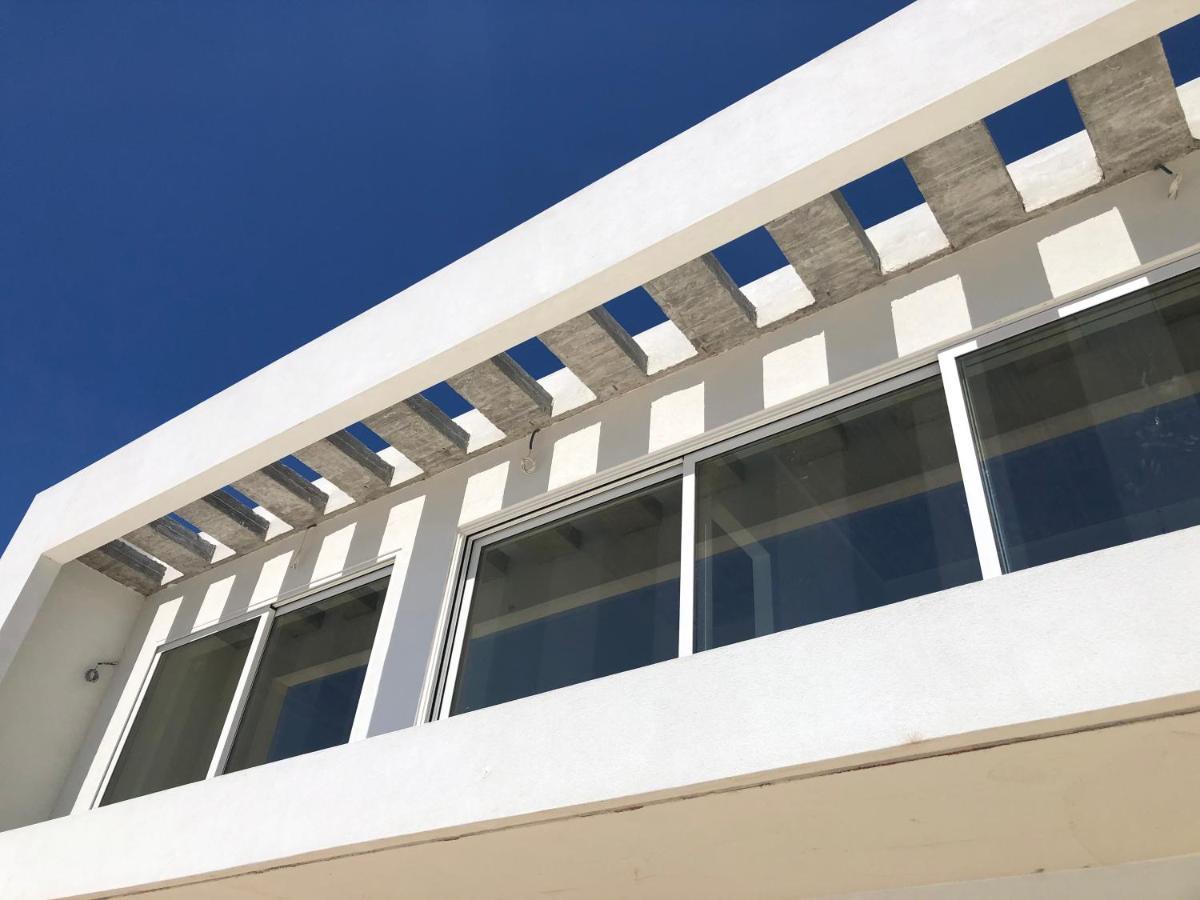 Kuro Beach House - Oceanfront Luxury & 25M Pool Achlia المظهر الخارجي الصورة