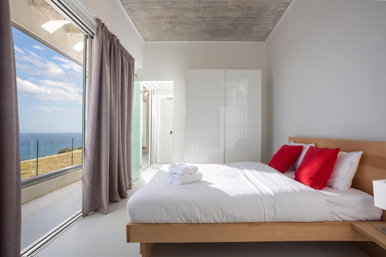 Kuro Beach House - Oceanfront Luxury & 25M Pool Achlia المظهر الخارجي الصورة