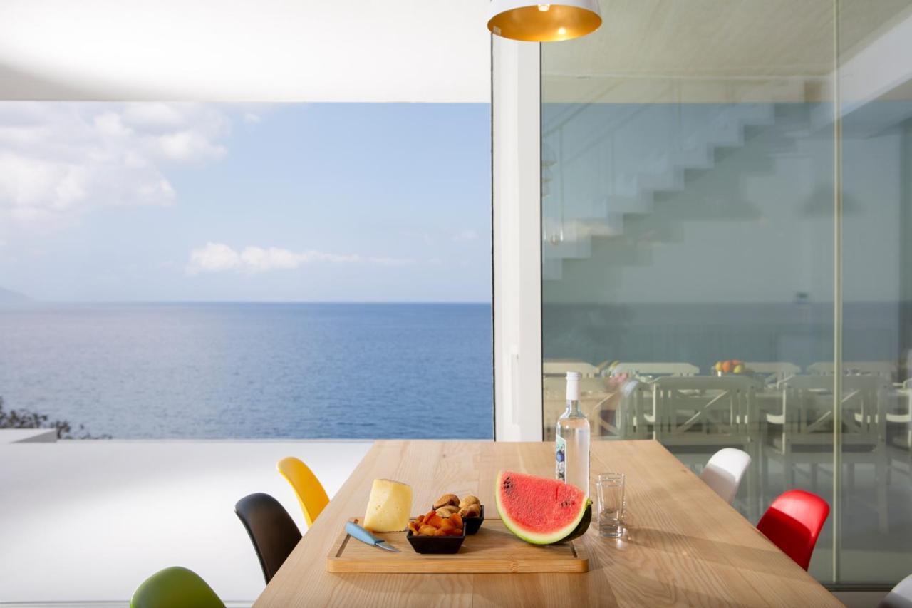 Kuro Beach House - Oceanfront Luxury & 25M Pool Achlia المظهر الخارجي الصورة